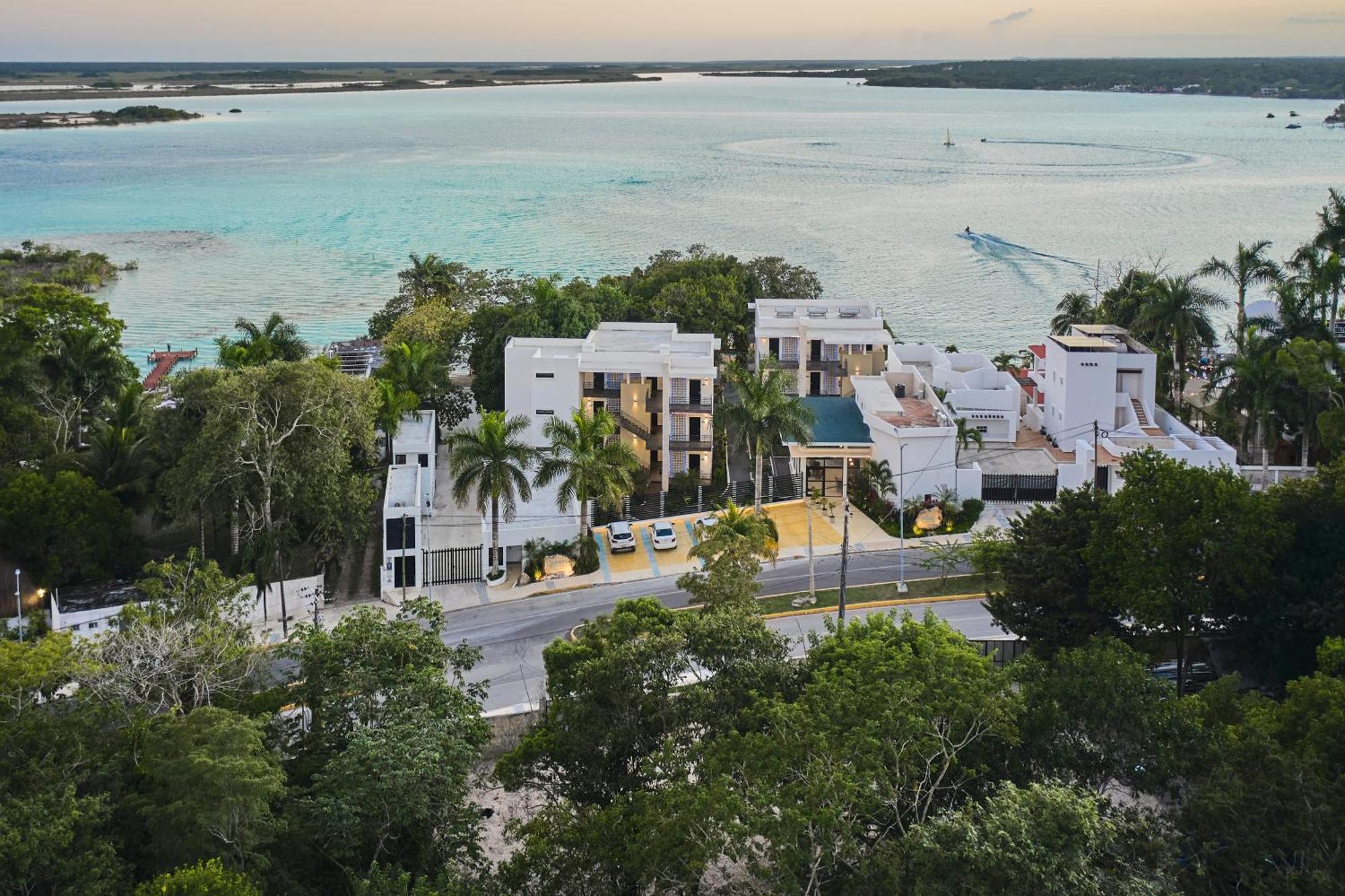 Cristalino Lagoon Front Hotel, Restaurant & Spa Bacalar Eksteriør bilde